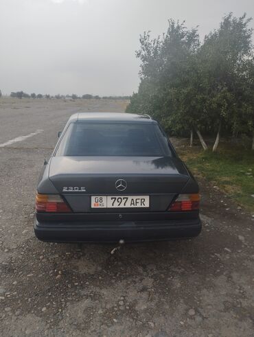 диски на мерседес кабан: Представлен седан Mercedes-Benz модели 230 E, отличающийся