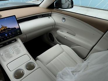 Voyah: Voyah Бесплатно: 2025 г., 1.5 л, Автомат, Электромобиль, Кроссовер — 14