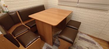 Ev üçün digər mebel: Mətbəx künc dəsti, mətbəxlər və yemək sahələri üçün nəzərdə