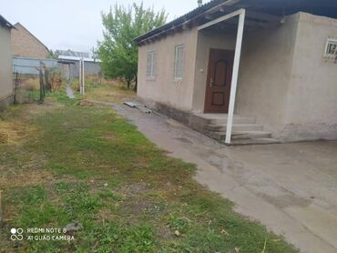 долгосрочная аренда домов в алматы без посредников: 80 кв. м, 3 бөлмө, Унаа токтотуучу жай, Забор, тосулган
