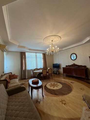 Yeni tikili: 3 otaqlı, Yeni tikili, m. 8 Noyabr, 140 kv. m — 2