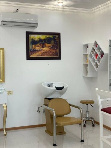 Digər kommersiya daşınmaz əmlakı: Sabunçu rayonu, Savalan, Məştağa qəsəbəsi Araz marketin yanında 4 — 13