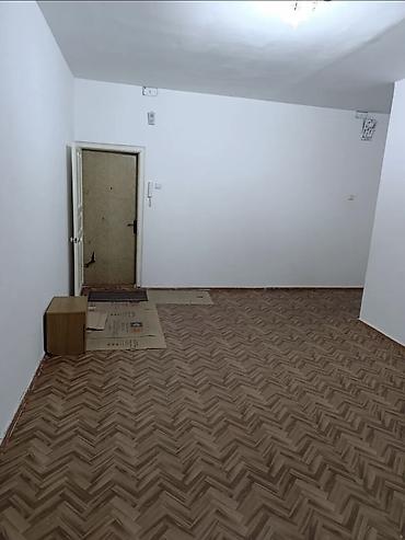 2 room apartments: 2 комнаты, 80 м², 106 серия, 2 этаж, Требуется ремонт — 7