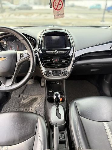 Chevrolet: Chevrolet Spark: 2018 г., 1 л, Вариатор, Бензин, Хэтчбэк — 9