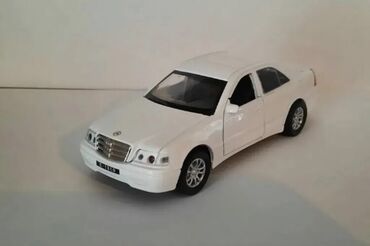 Oyuncaqlar: Təcili Satılır. Endirim Var. BMW avtomobil modelka — 12