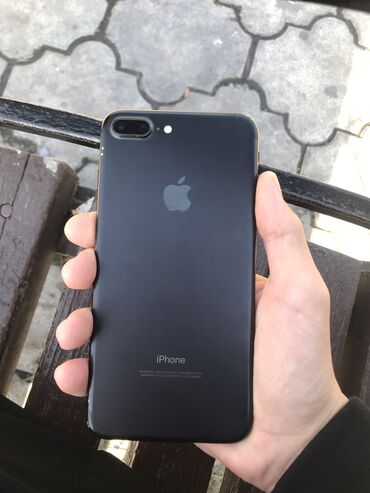 Apple iPhone: IPhone 7 Plus, Б/у, 128 ГБ, Черный, Защитное стекло, 99 %