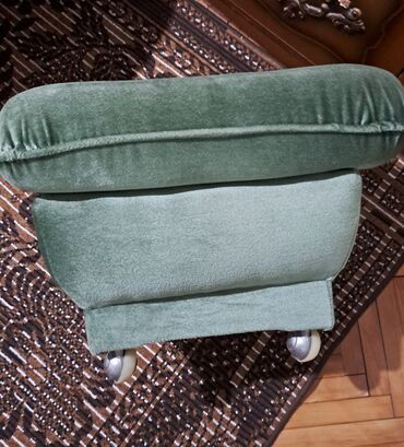 Sofe i kaučevi: Trosed-u odličnom stanju, bez oštećenja mebla, bez fleka, mehanizam — 10