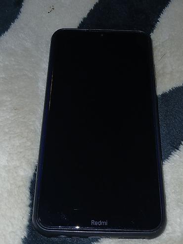 philips xenium 9@9u: Mavi rəngdə sadə və yüngül mobil telefon. Arxa qapaqda mərkəzdə uzanan — 3