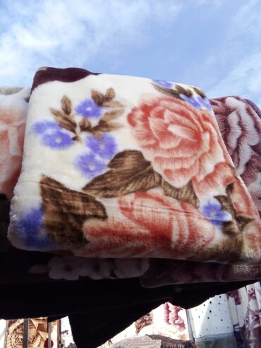 Ćebad i pokrivači: Veličina - Bračna — 25