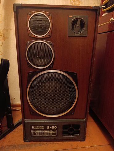 маленькая колонка: Продаю колонки Radiotehnika S-90, состояние хорошее,динамики все