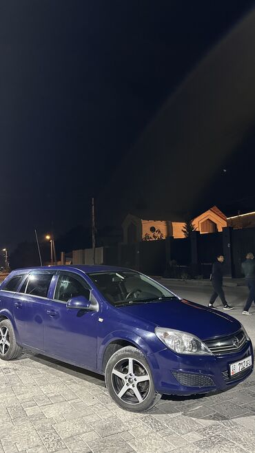 шкода практик: Opel Astra: 2011 г., 1.8 л, Механика, Бензин, Универсал