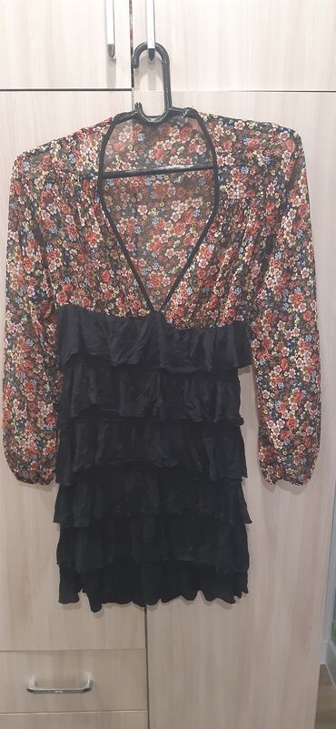 однотонные трикотажные платья: Вечернее платье, Коктейльное, С рукавами, M (EU 38)