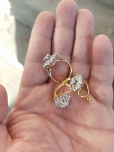 Zərgərlik dəstləri: Dəstə daxildir: Üzük, Sırğa, Gümüş, 925 Əyar — 5