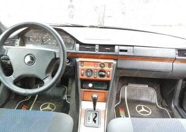 Mercedes-Benz 230: 2.3 l. | 1991 il | Sedan