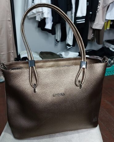 pinko torbe prodaja srbija: Shoulder bag, Guess