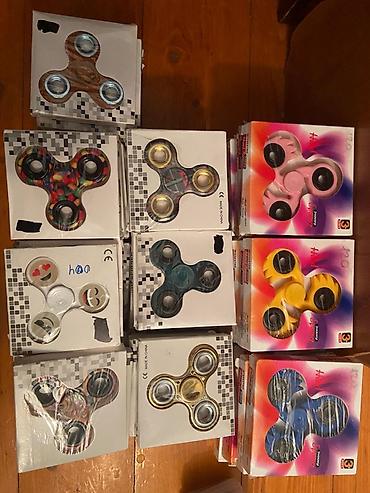 Fidget spinnerlər – müxtəlif dizayn və rənglərdə Məhsul təsviri: -