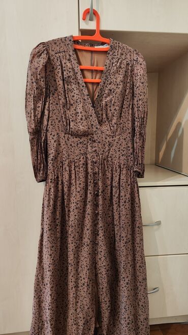 платье h m: Повседневное платье, Турция, Осень-весна, Длинная модель, M (EU 38)