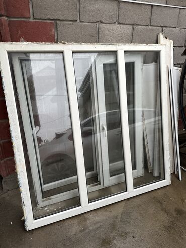 Пластиковое окно, Поворотное, цвет - Белый, Б/у, 125 *125, Самовывоз