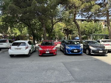 Taksi sürücüləri: Taksi sürücüsü tələb olunur, Nəqliyyat təmin edilir, Həftəlik ödəniş, 3-5 illik təcrübə — 14