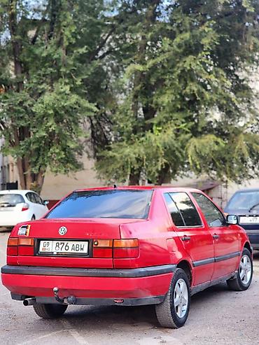 саббуферы: Volkswagen Vento: 1992 г., 1.8 л, Механика, Бензин, Седан — 2