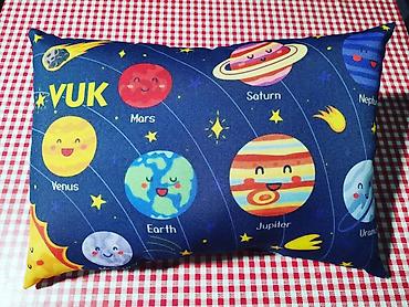 Jastuci: Personalizovani jastuci sa štampom Dimenzije jastuka 45x32 su 2440 din — 13