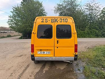 Ford: Ford Transit: 2.5 l | 1996 il Van body type — 6