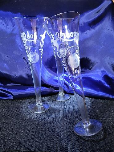 Čaše: Case za vino,kristalno staklo,rucna gravura iz 2000ih.god. Case za na lalafo.rs — 4 Čaše: Case za vino,kristalno staklo,rucna gravura iz 2000ih.god. Case za — 4