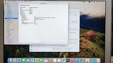 Apple MacBook: Apple MacBook, 15.4 ", Intel Core i7, 512 GB — 5