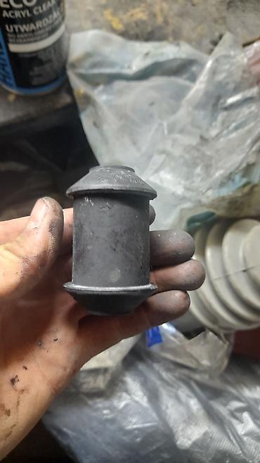 Другие детали ходовой части: Набор автозапчастей для подвески/рулевого управления: - Сайлентблок — 7