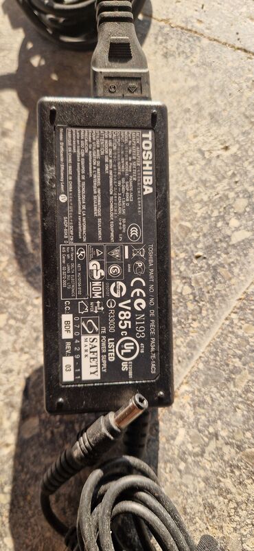 Modemlər və şəbəkə avadanlıqları: Satılır: Media konverter + müxtəlif AC adapterlər (şəkillərdə) 1) — 4