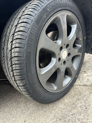 Mercedes-Benz: Mercedes-Benz C-Class universal Xüsusiyyətlər: - Kuzov: universal — 10