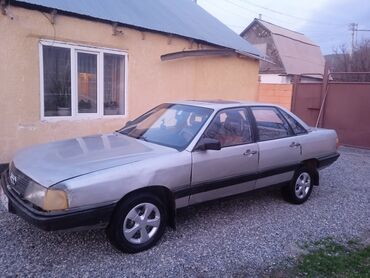 Audi 100: 1986 г., 2 л, Механика, Бензин, Седан