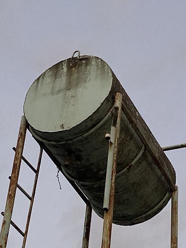 dəmir asılqan: Normal vəziyyətdədir. Ayaqlarıyla birlikdə satılır qalınlıqı 1.10 mlıq — 3