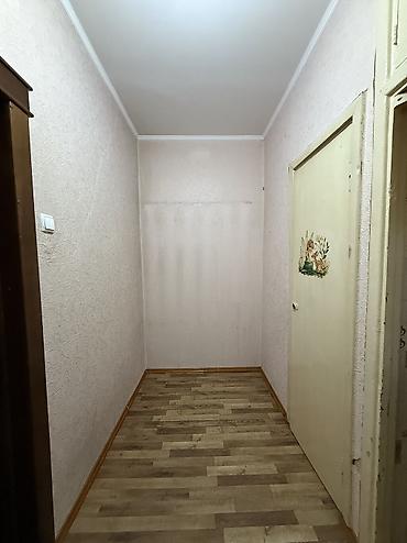 15: 2 комнаты, 50 м², 11 мкр 105 серия, 1 этаж, Требуется ремонт — 7