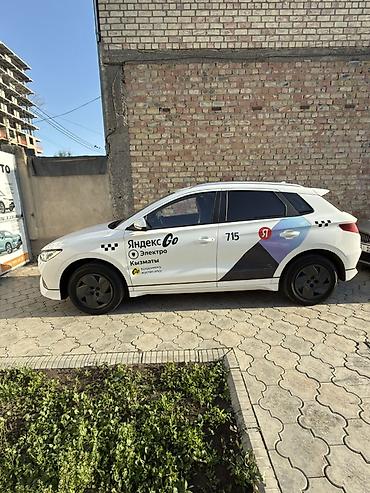 BYD: BYD E2: 2024 г., Электромобиль, Хэтчбэк — 2