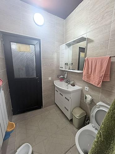 гостиница бишкек джал: 6 бөлмө, 220 м², 5 соток, Селекционное, Менчик ээси — 9