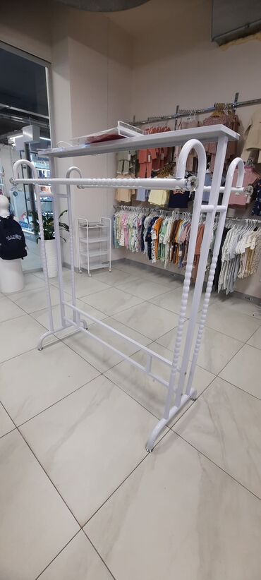 вешалки для верхней одежды: Вешалки, плечики