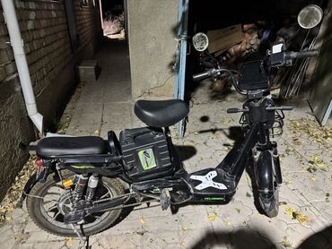 продаю в связи с переездом: Электровелосипед