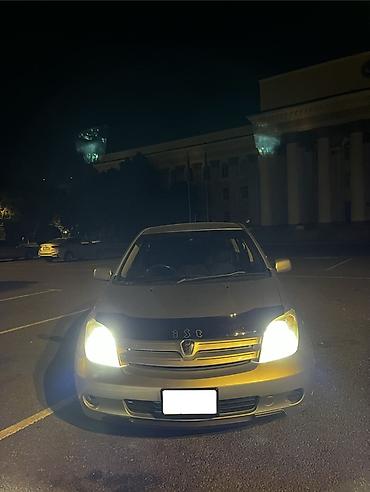 салон марк 2: Toyota Ist: 2002 г., 1.5 л, Автомат, Бензин, Хэтчбэк — 1