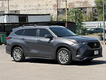 обмен на машину: Toyota Highlander: 2023 г., 2.4 л, Автомат, Бензин, Кроссовер — 4