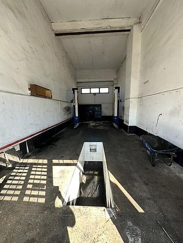 аренда кары: Babək pr-də avtoservis daxilində boks icarəyə verilir. 41kv — 2