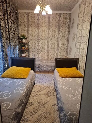 садовый дом: Гостевой дом с двором и зоной барбекю - Планировка: отдельная спальня