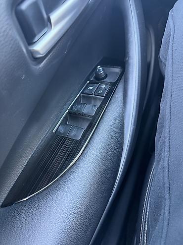 lexus es 300 2018: Toyota Corolla: 2023 г., 1.8 л, Вариатор, Гибрид, Седан — 10