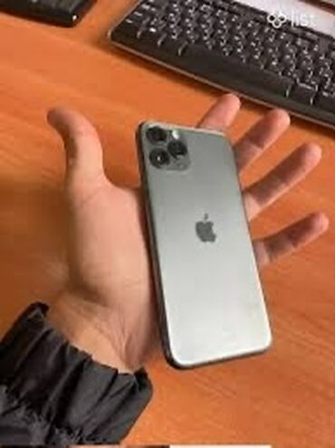 Apple iPhone: IPhone 11 Pro, Б/у, 64 ГБ, Черный, Зарядное устройство, Чехол, Кабель, 79 %