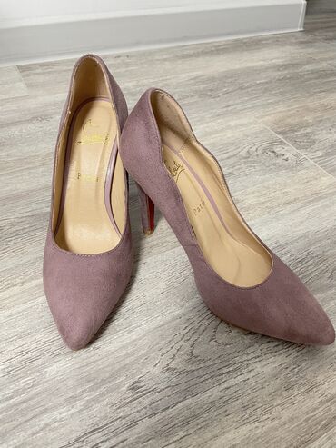 продаю женскую обувь: Туфли 37, цвет - Фиолетовый