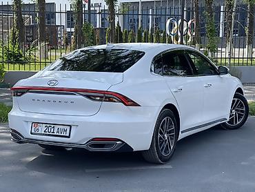 santa fe 2024: Hyundai Grandeur: 2020 г., Седан — 7