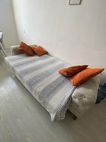 kravat basligi: Açılan və bazalı divan - Rəng: bej - Mexanizm: açılır (yataq — 3