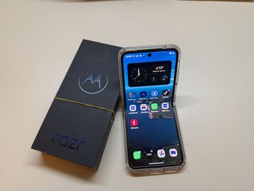 motorola slvr l2: Motorola Razr 2023, 128 ГБ, цвет - Серый, Кнопочный, Отпечаток пальца, Беспроводная зарядка
