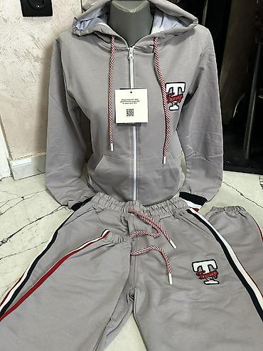 Gornji i donji deo: Ženske trenerke – kompleti dukserica + donji deo Velicine S M L XL - — 4