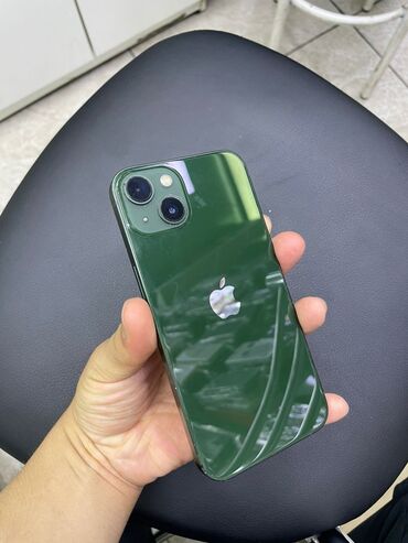 Apple iPhone: IPhone 13, Б/у, 128 ГБ, Зеленый, Защитное стекло, Чехол, Кабель, 88 %
